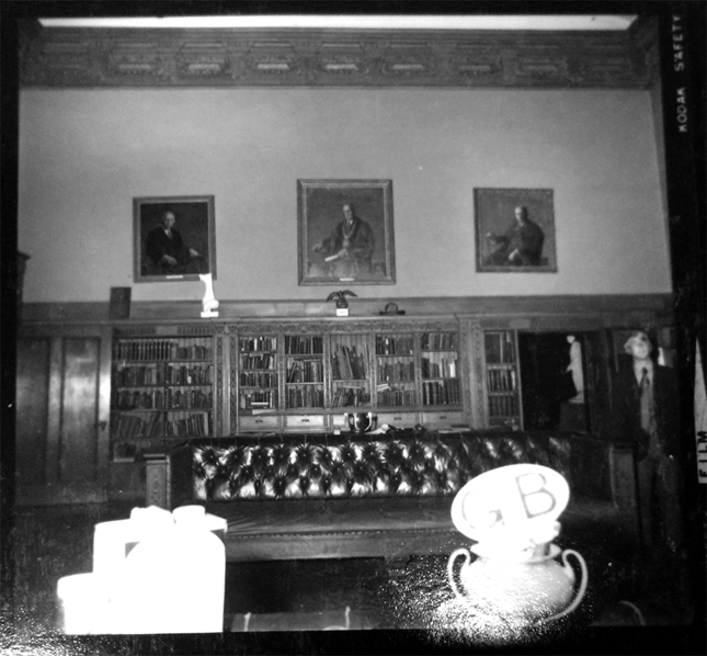 Postcard of Skull and Bones Society Building News Photo - Getty Images